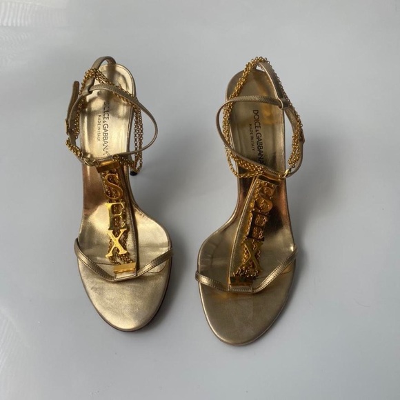 IN SEARCH OF dolce and gabbana sex heels - Picture 4 of 4